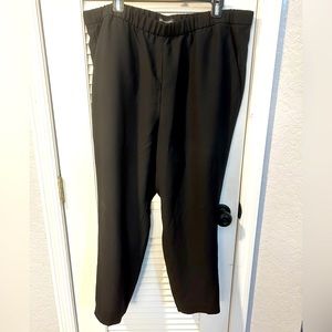 NWOT Banana Republic black capri length pants